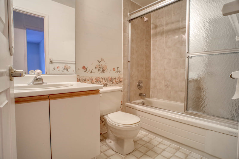 Full Bathroom Renos - Manotick